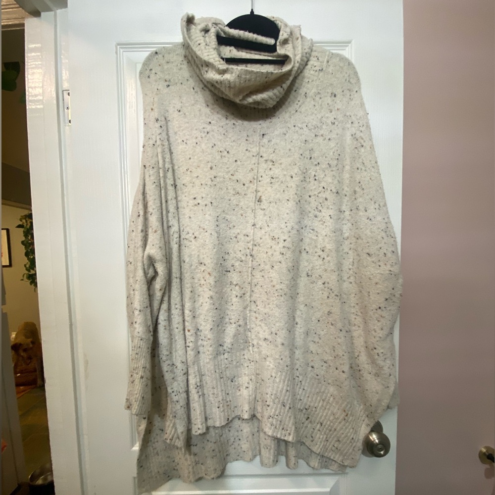 Jessica Simpson turtleneck sweater